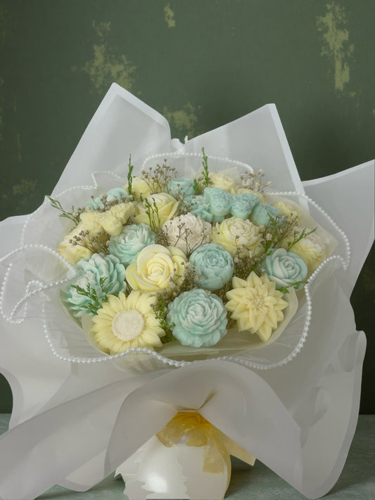 Blooming Candle Bouquet